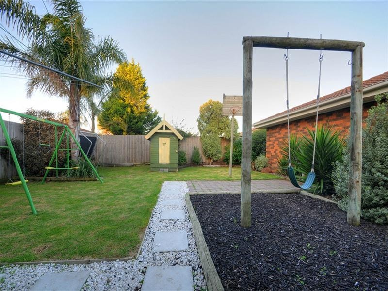 8 Milroy Street, Seaford VIC 3198