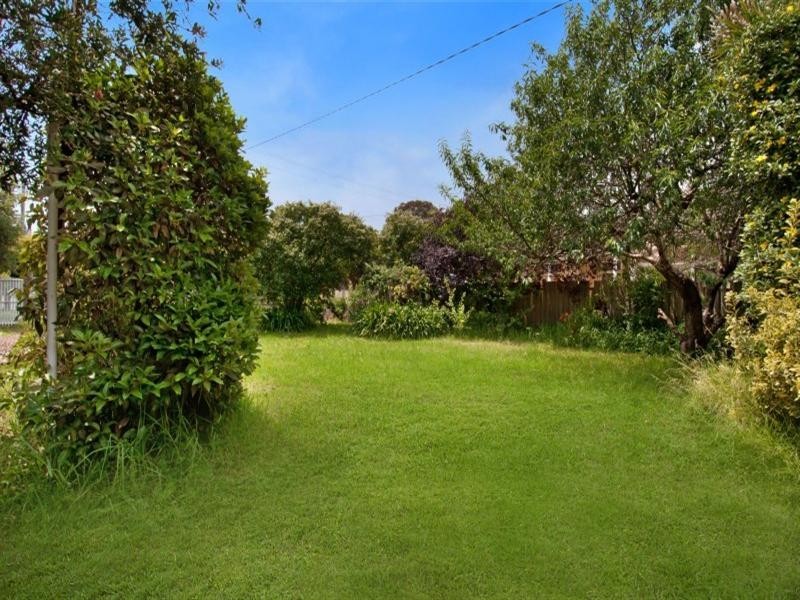 4 Johnstone Street, Seaford VIC 3198