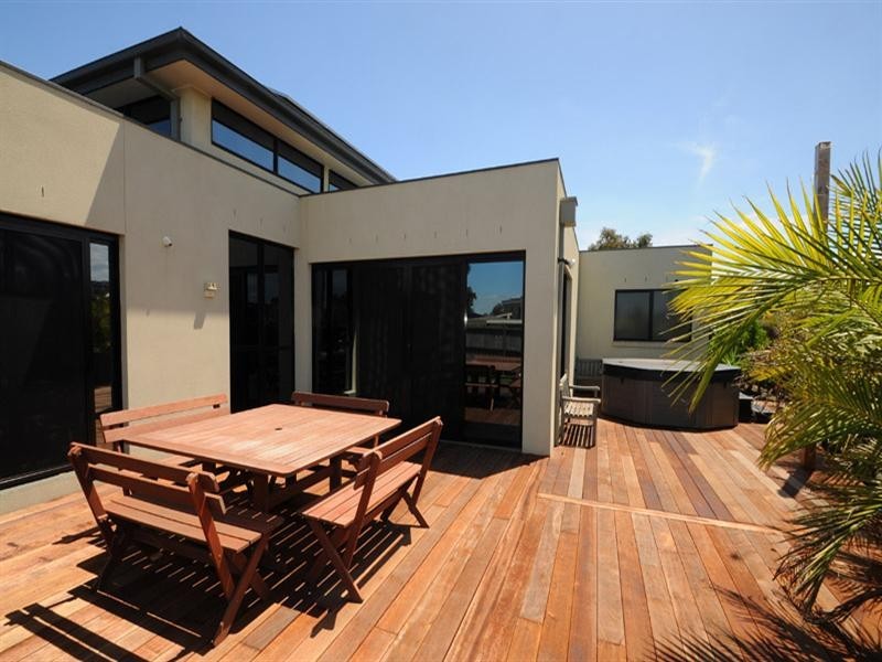 3 Island Point Avenue, Waterways VIC 3195