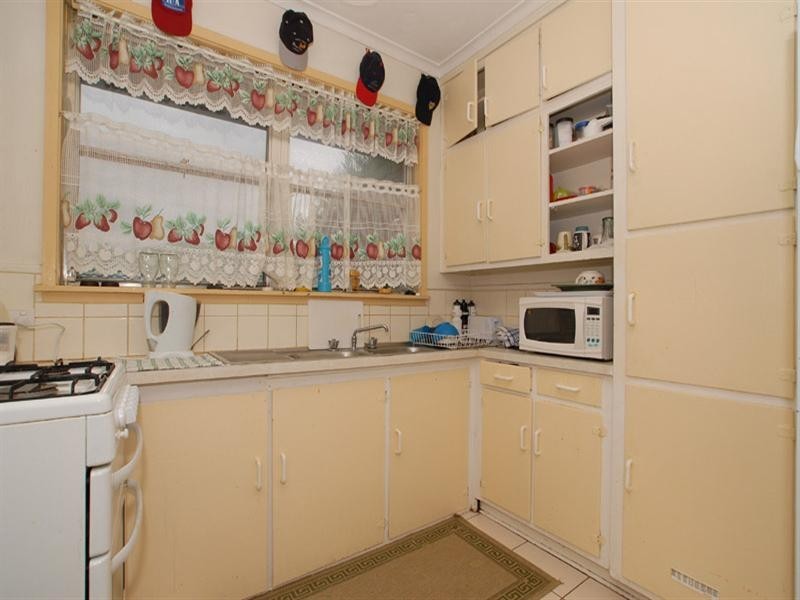 18 Jenkens Street, Frankston North VIC 3200