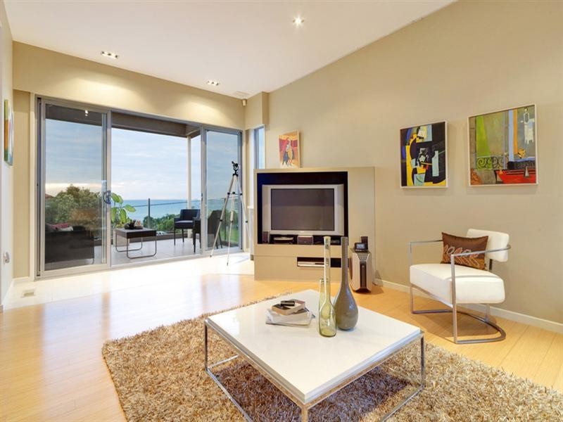 1/28 Nepean Highway, Aspendale VIC 3195