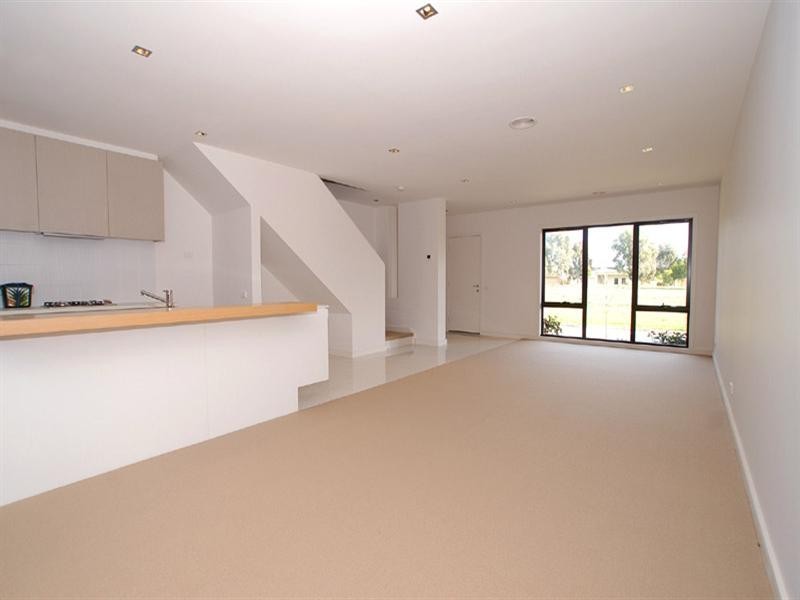 1 Arcots Court, Waterways VIC 3195