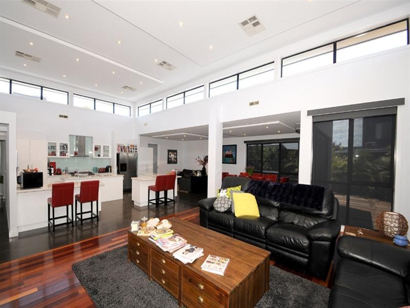 3 Island Point Avenue, Waterways VIC 3195