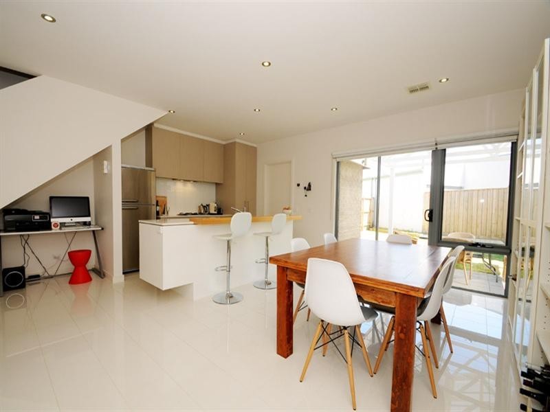 11 Jubilee Boulevard, Waterways VIC 3195