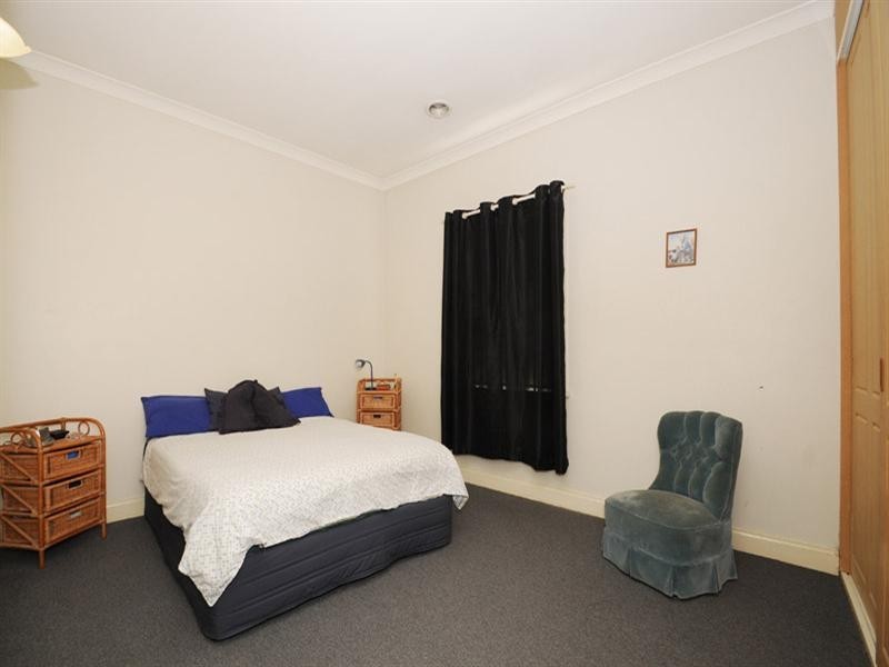 8 Centreway, Mordialloc VIC 3195