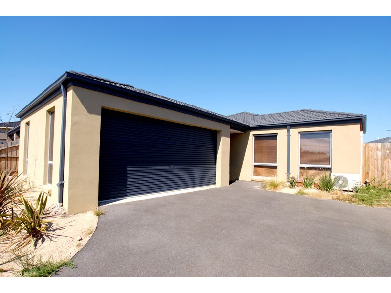 5 Ella Paige Place, Carrum Downs VIC 3201