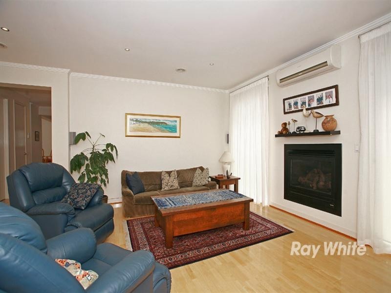 22 Waterside Drive, Waterways VIC 3195