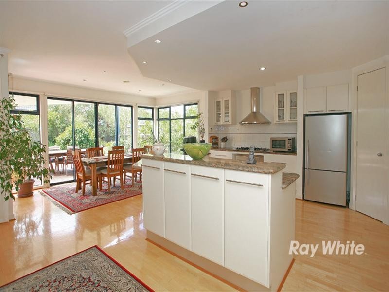 22 Waterside Drive, Waterways VIC 3195