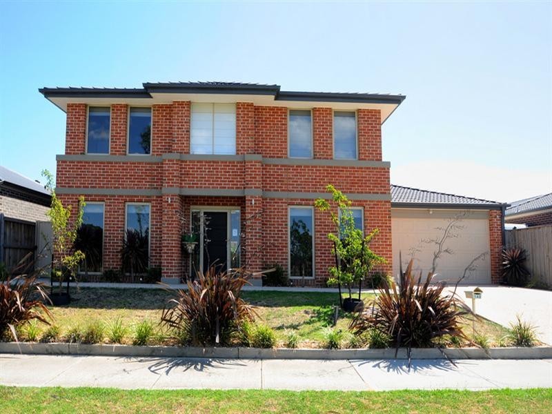 140 Lakeview Boulevard, Keysborough VIC 3173