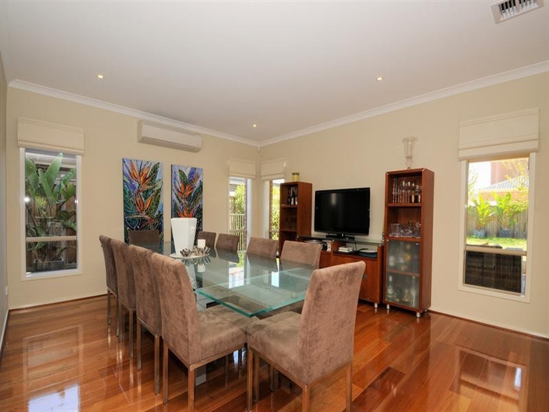 140 Lakeview Boulevard, Keysborough VIC 3173