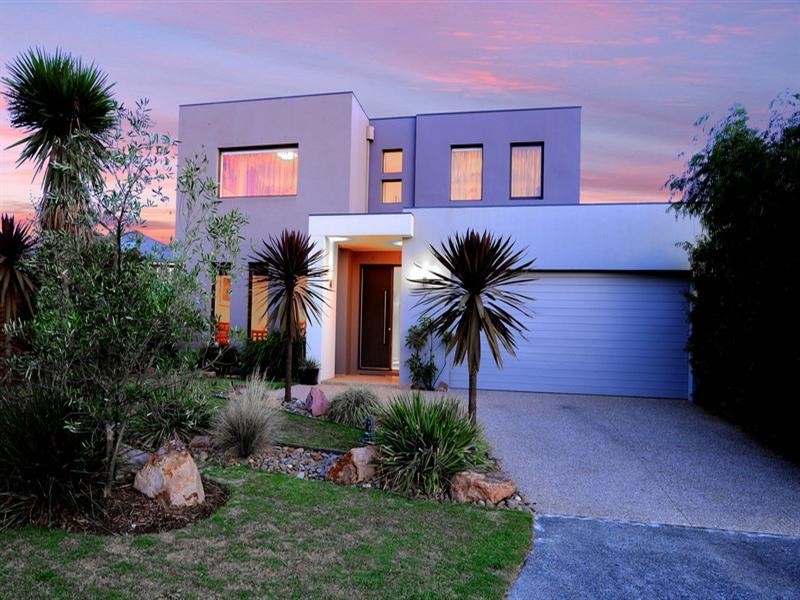 4 The Mews, Waterways VIC 3195