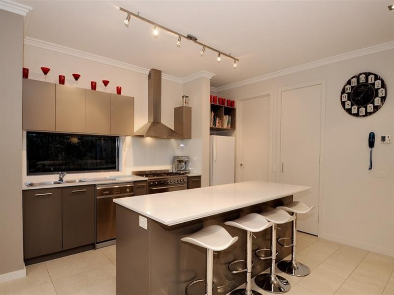 4 The Mews, Waterways VIC 3195