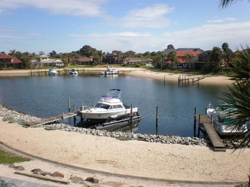 15B Seafarer Court, Patterson Lakes VIC 3197