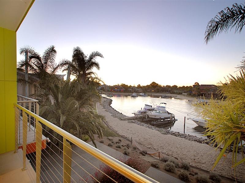 15B Seafarer Court, Patterson Lakes VIC 3197