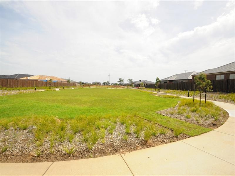 47 Sandarra Boulevard, Sandhurst VIC 3977