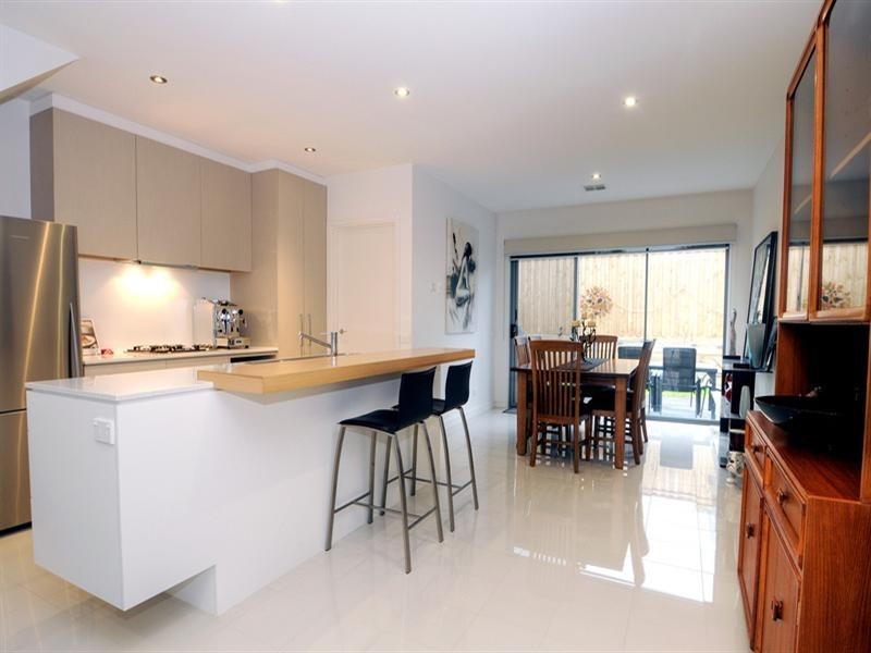 7 Ashberg Drive, Waterways VIC 3195