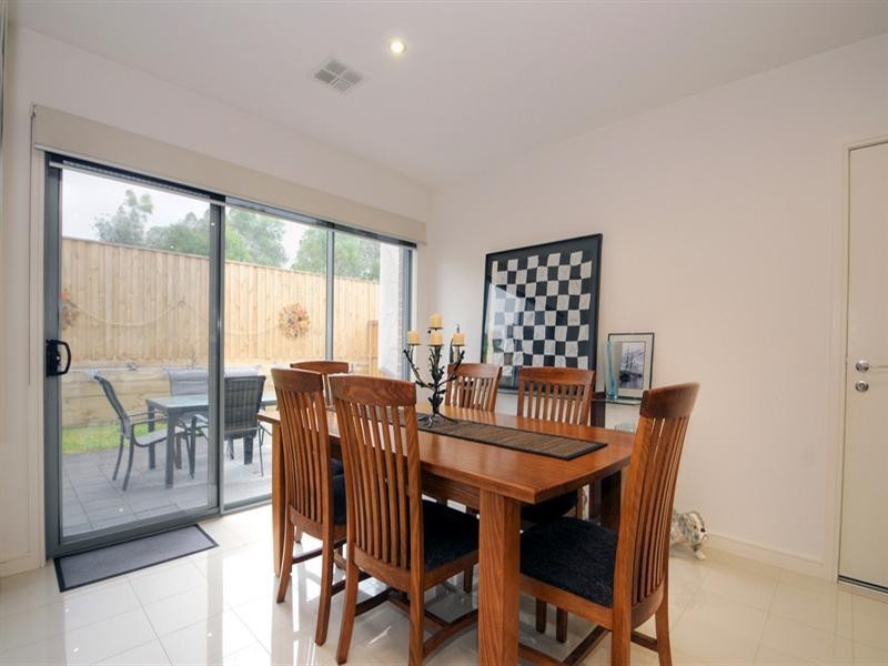 7 Ashberg Drive, Waterways VIC 3195