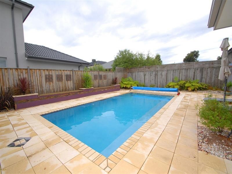 5 Observation Court, Waterways VIC 3195