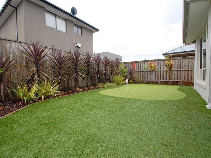 5 Observation Court, Waterways VIC 3195