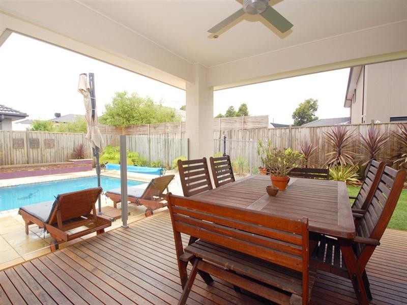 5 Observation Court, Waterways VIC 3195