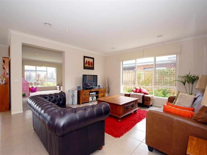 5 Observation Court, Waterways VIC 3195