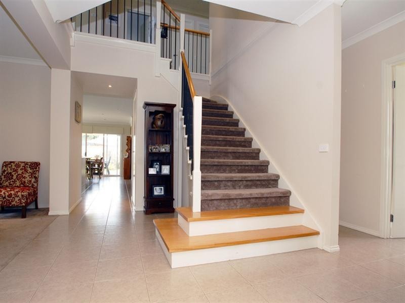 5 Observation Court, Waterways VIC 3195