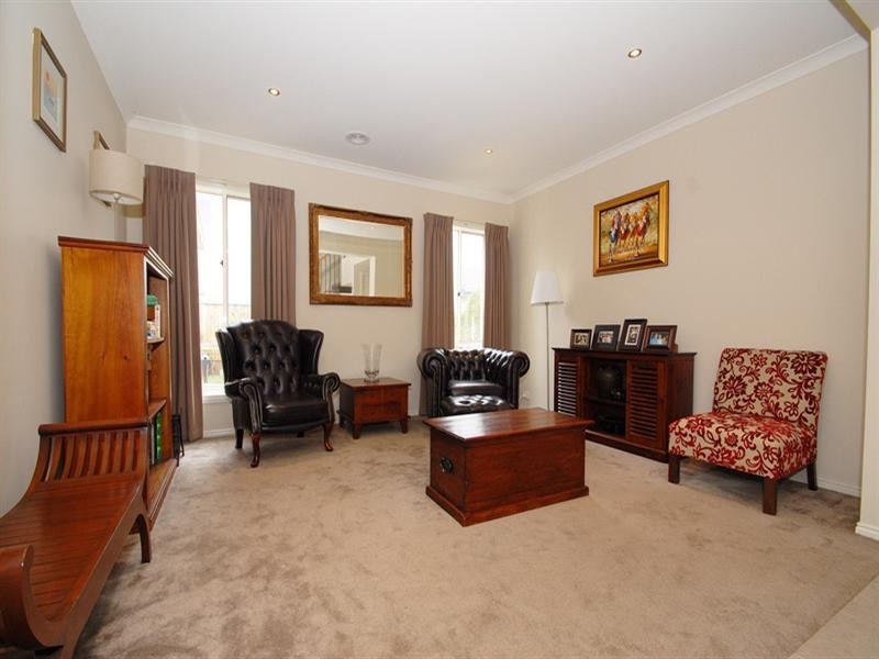 5 Observation Court, Waterways VIC 3195