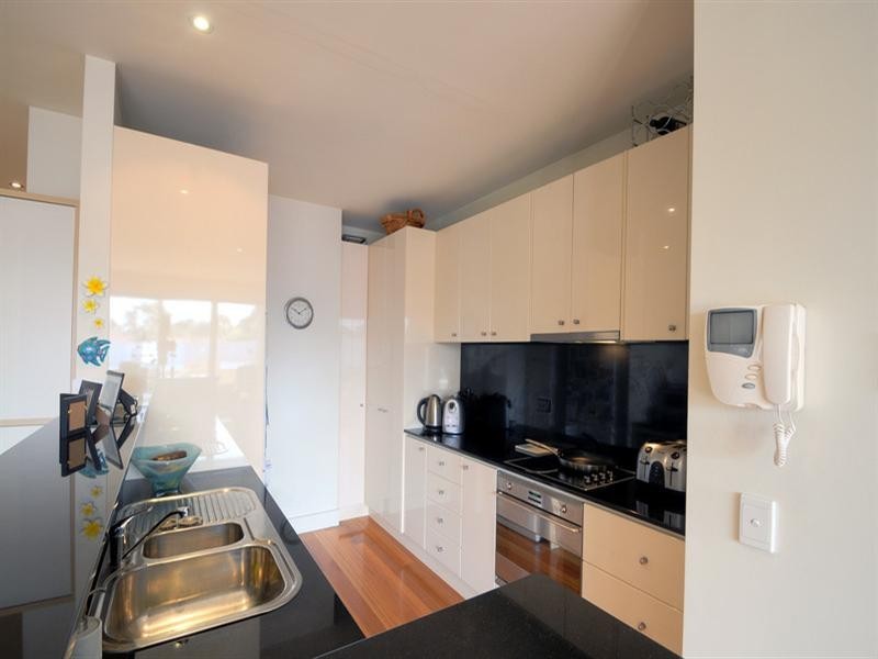 6/521 Hampton Street, Hampton VIC 3188