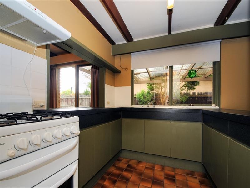 36 Henry Crescent, Seaford VIC 3198