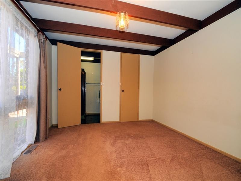 36 Henry Crescent, Seaford VIC 3198