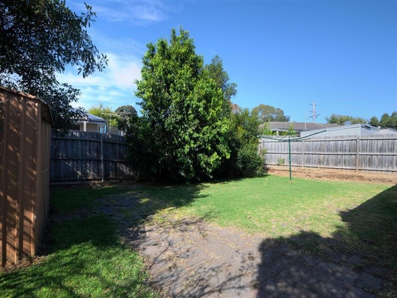 36 Henry Crescent, Seaford VIC 3198