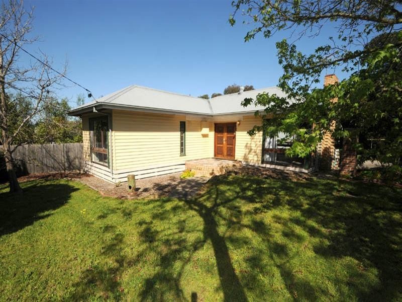 33 Bradshaw Street, Mordialloc VIC 3195
