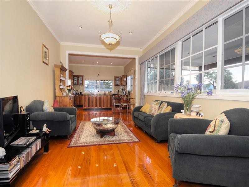 15 Ashmore Avenue, Mordialloc VIC 3195