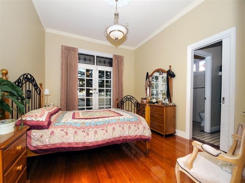 15 Ashmore Avenue, Mordialloc VIC 3195