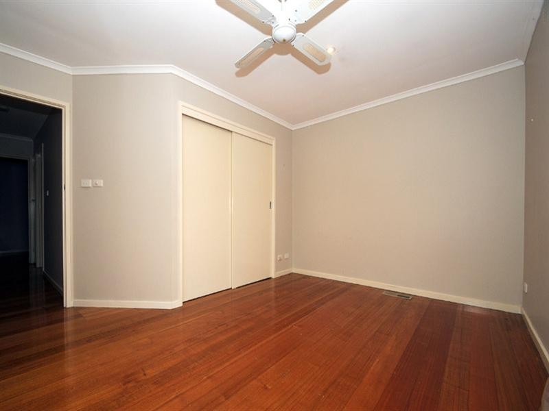 24 Kinsale Street, Seaford VIC 3198
