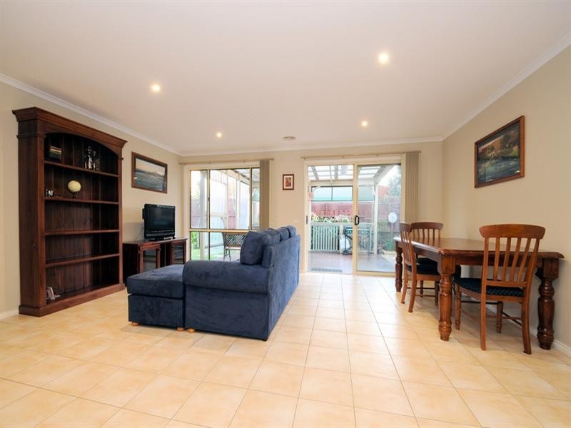 4 Hyland Street, Mordialloc VIC 3195