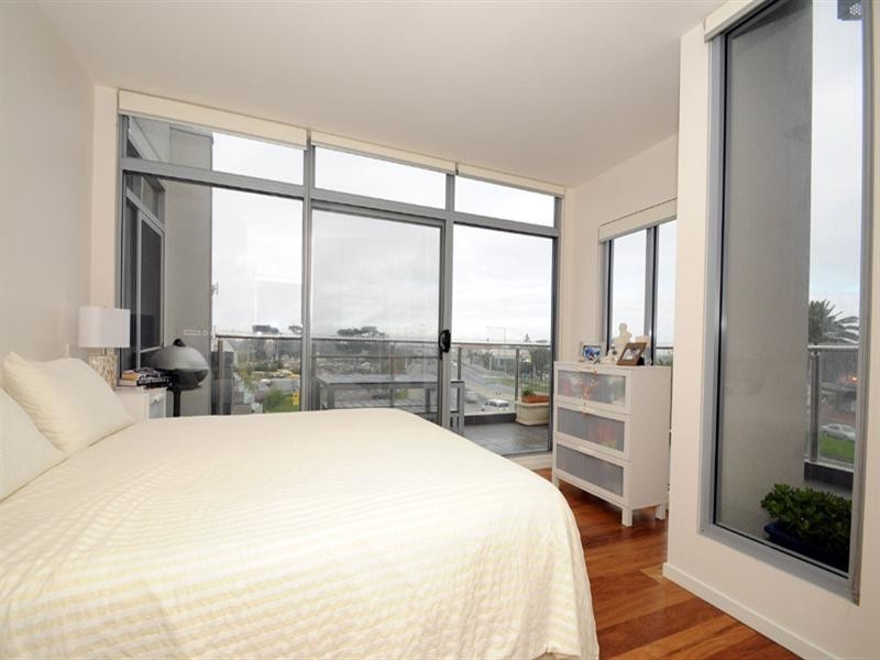 12/541 Main Street, Mordialloc VIC 3195