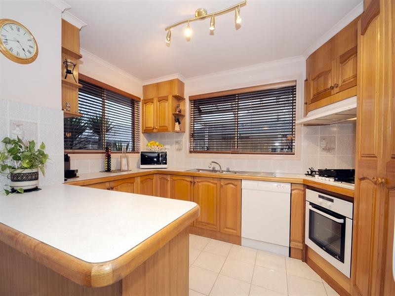 71 Nurten Parade, Aspendale Gardens VIC 3195