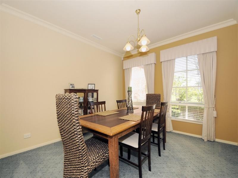 8 Reef Court, Aspendale Gardens VIC 3195