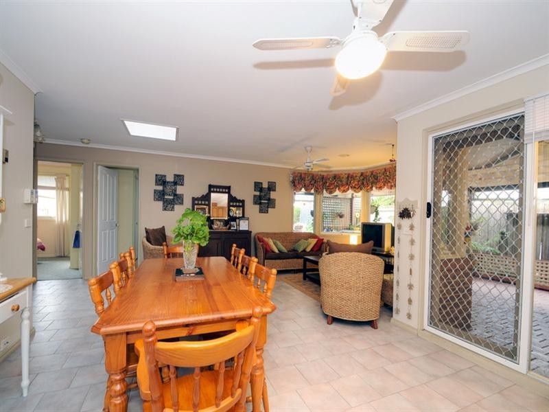 64 Branagan Drive, Aspendale Gardens VIC 3195