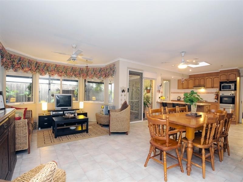 64 Branagan Drive, Aspendale Gardens VIC 3195