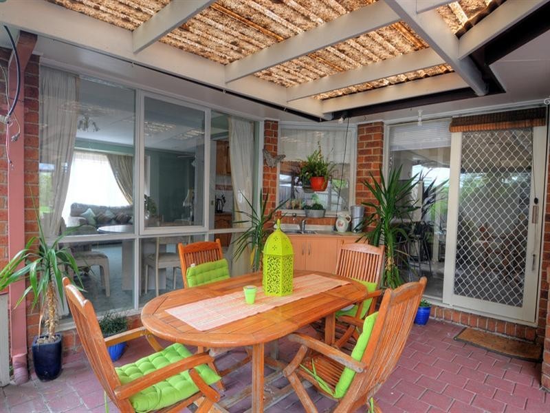 64 Branagan Drive, Aspendale Gardens VIC 3195