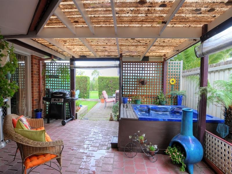 64 Branagan Drive, Aspendale Gardens VIC 3195