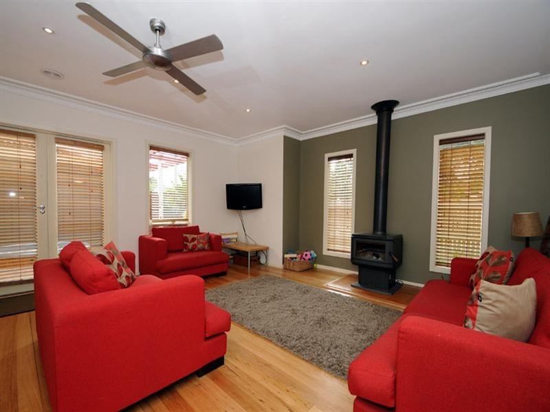 61 Keith Avenue, Edithvale VIC 3196