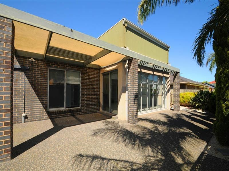 17 Reys Close, Mordialloc VIC 3195