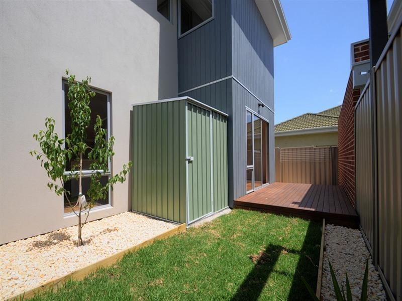 2 Nott Avenue, Frankston VIC 3199