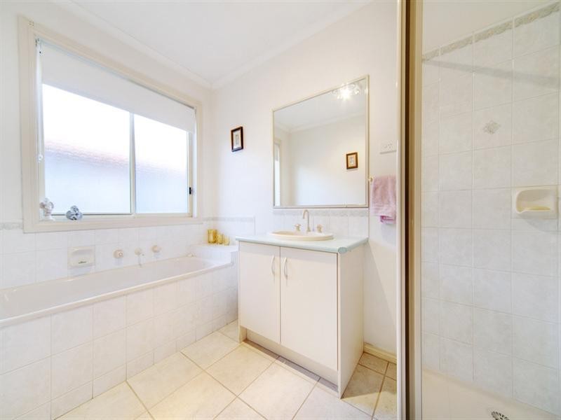 3 Forbes Drive, Aspendale Gardens VIC 3195