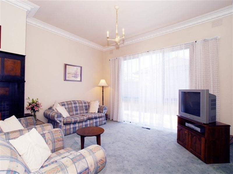 48 Woodbine Grove, Chelsea VIC 3196