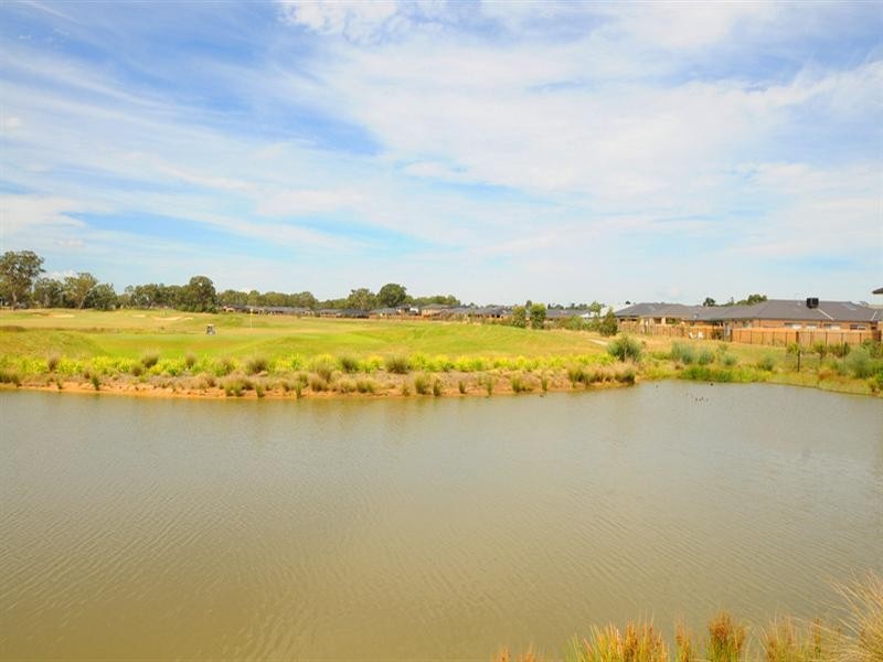 47 Sandarra Boulevard, Sandhurst VIC 3977