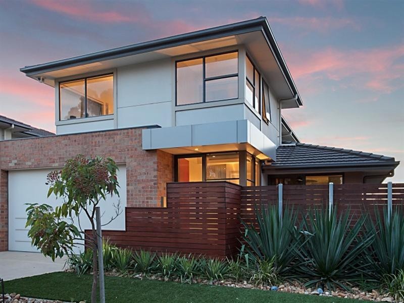 25 Barton Drive, Sandhurst VIC 3977